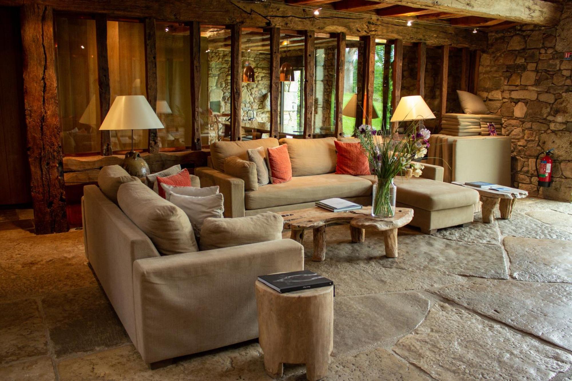 Hotel Domaine Des Etangs, Auberge Resorts Collection Massignac Exterior foto